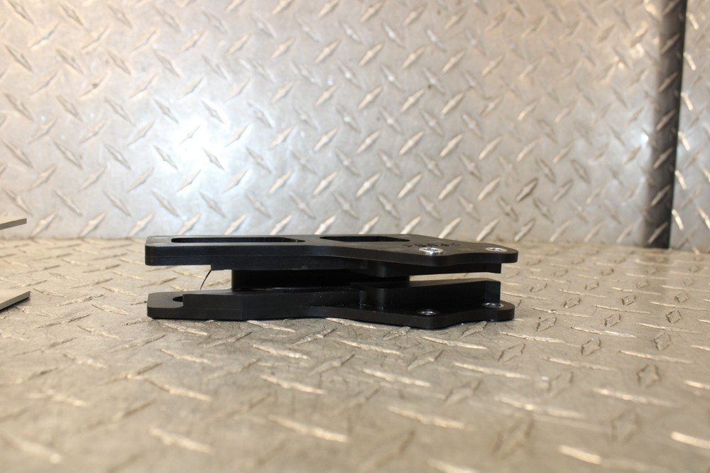 00 / 24 Suzuki DRZ400 E / S / SM Swingarm Chain Guide OEM