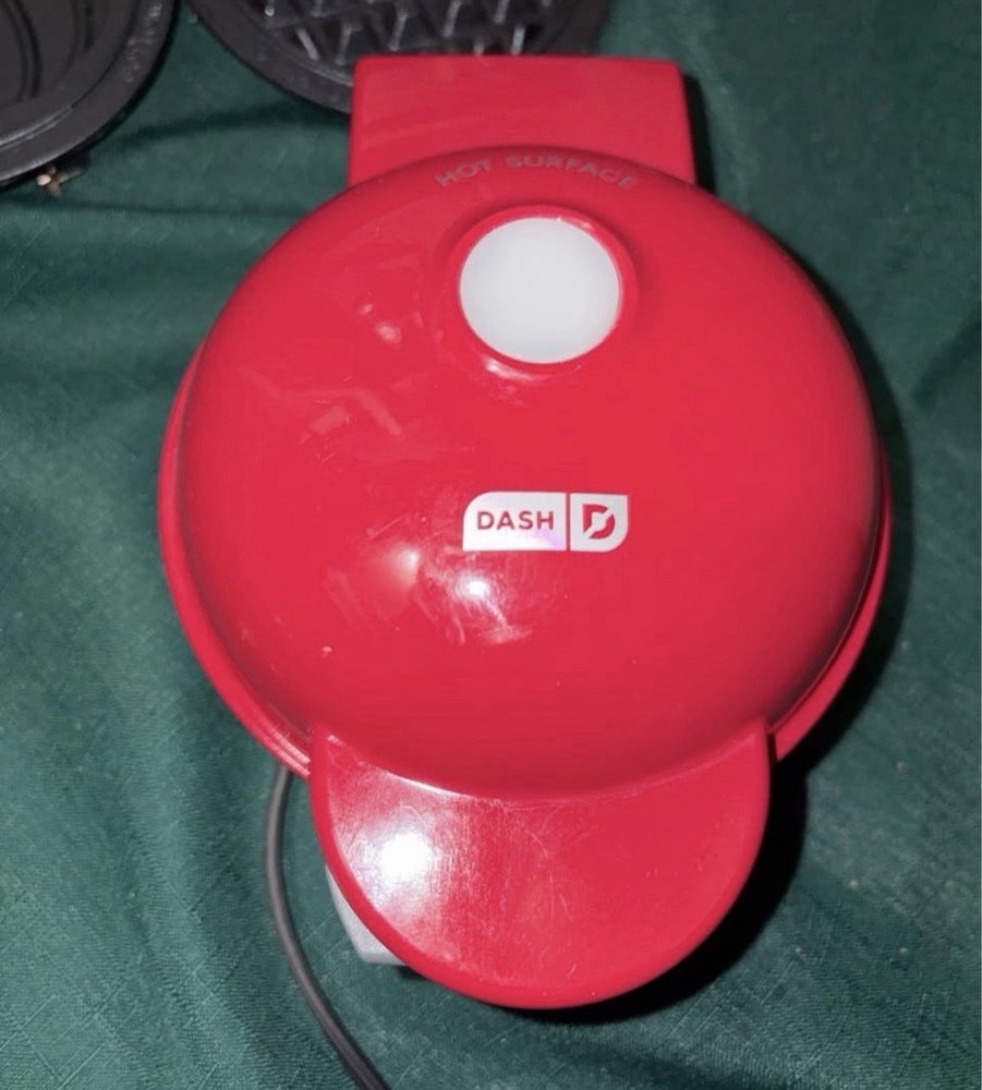 DASH Mini Waffle Maker With 4 Decorative Plates