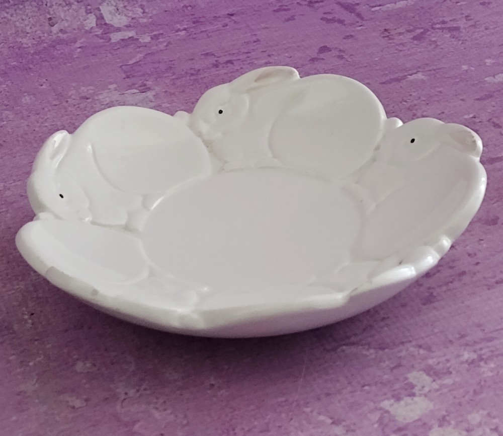 Bunny Rabbits Plate Dept 56 Easter Decor Shallow Dish White Ceramic 7.5 inch