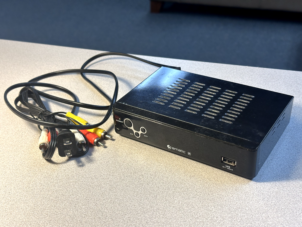 Ematic AT103B Digital Converter Box