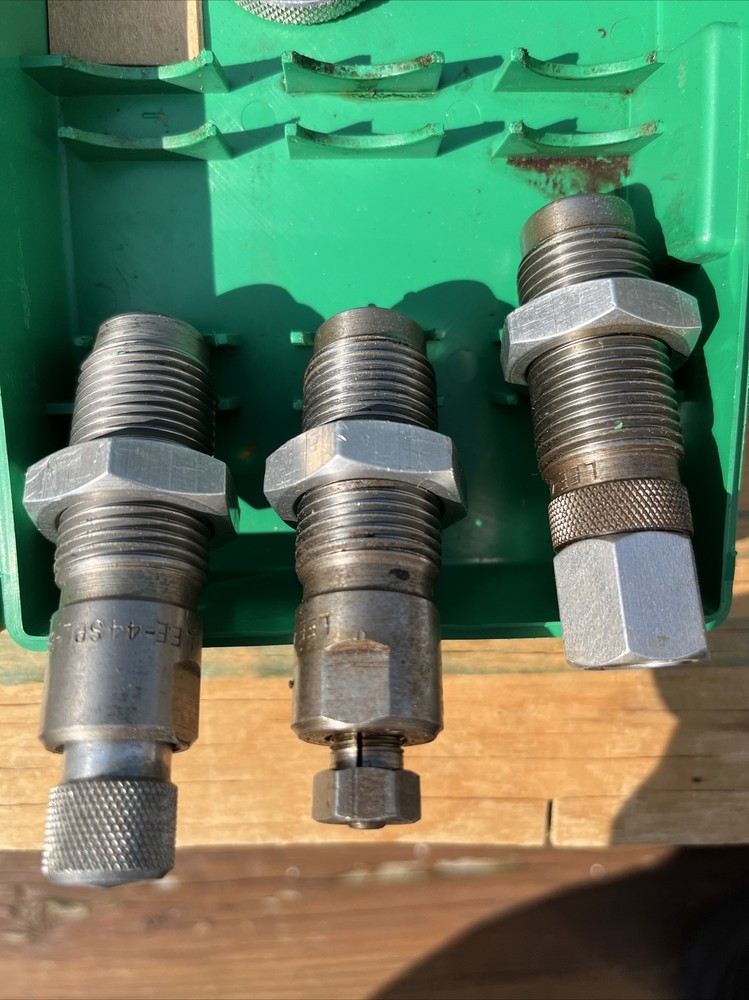 SET OF 3 LEE 44 RELOADING DIE, SHELL HOLDERS