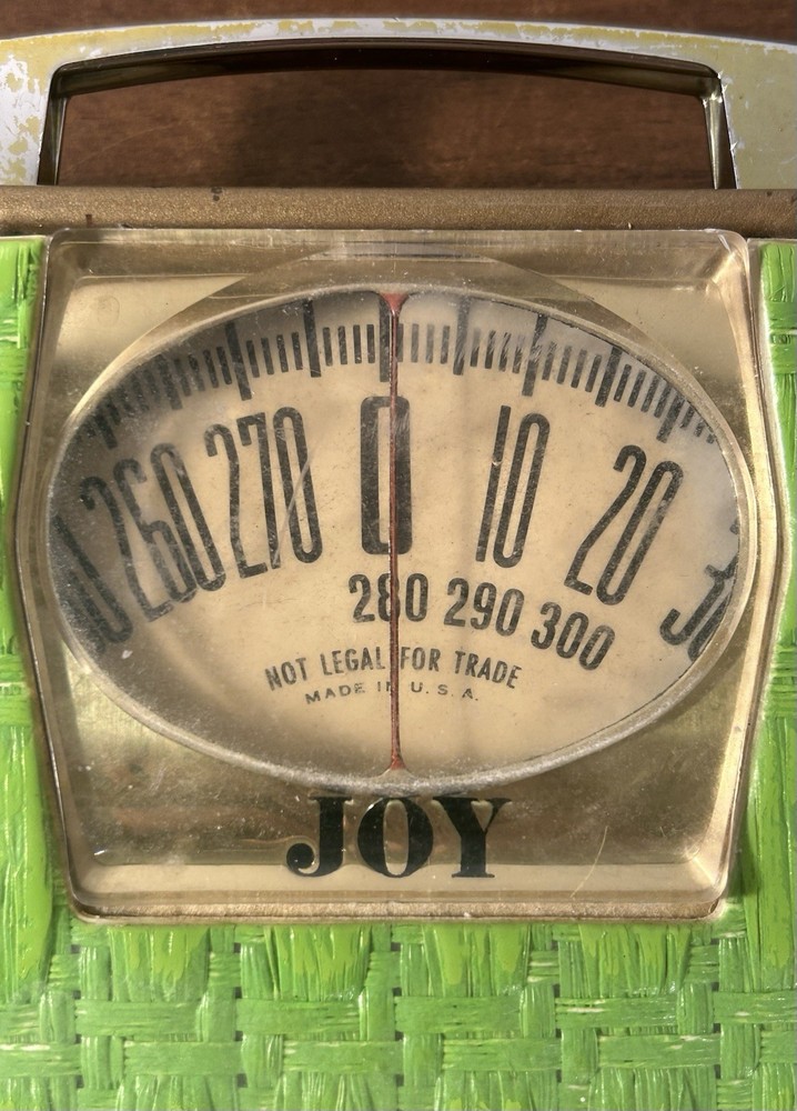 Vintage Joy Bathroom Scale Green