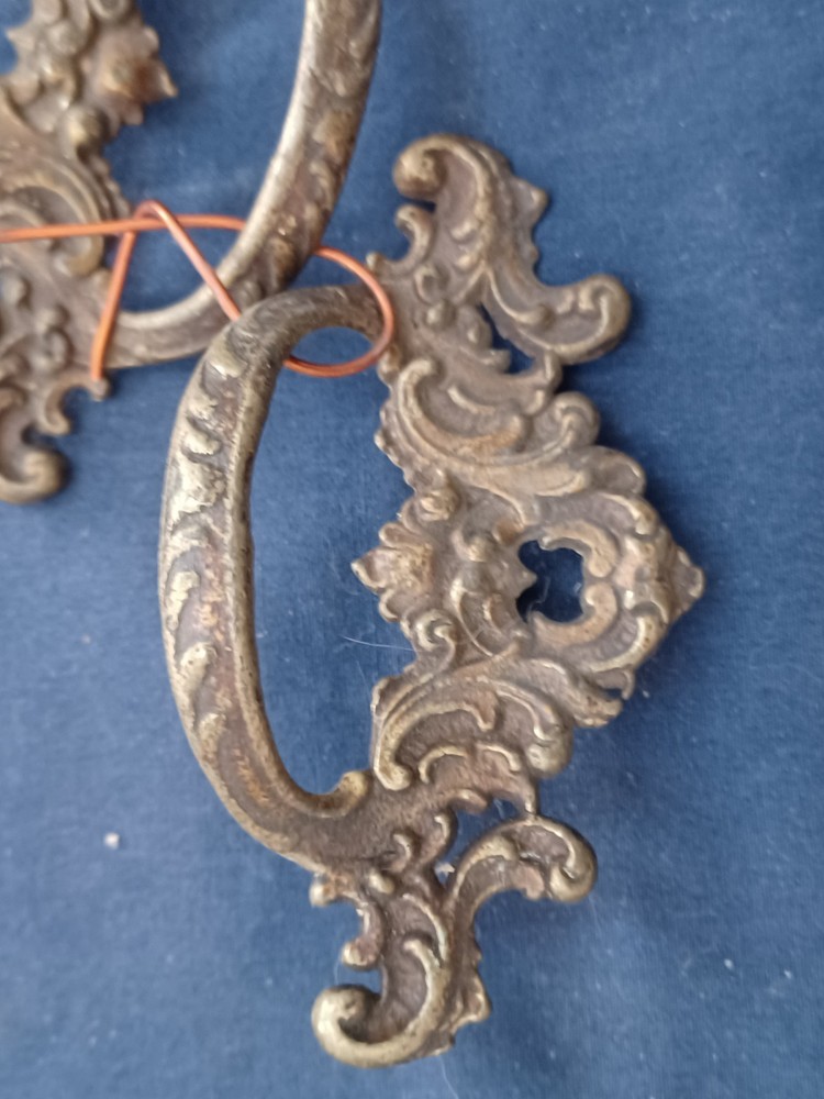 2 ANTIQUE BRASS DRAWER PULLS HARDWARE LOT #111