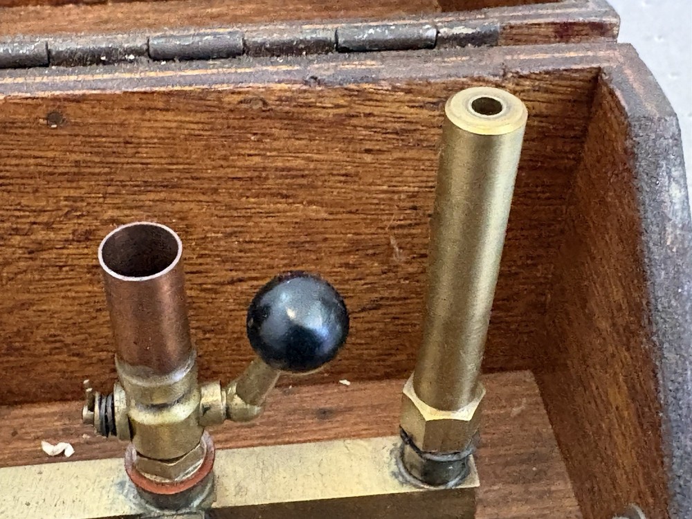 vintage deadweight tester
