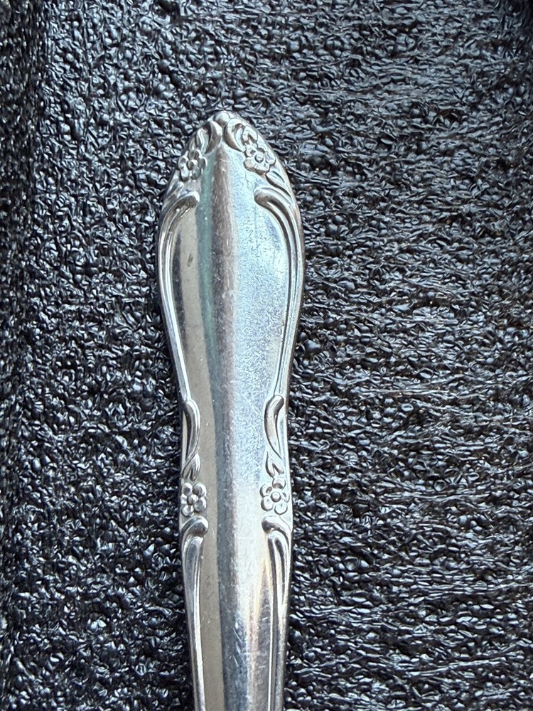 Oneida Custom Plantation Flatware Lot Of 16