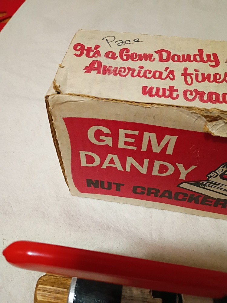 VINTAGE GEM DANDY NUT CRACKER with box B20