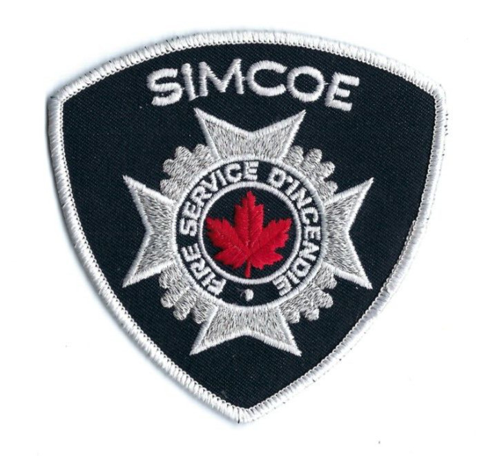 Simcoe ON Ontario CANADA Fire Service D'Incendie patch - NEW!