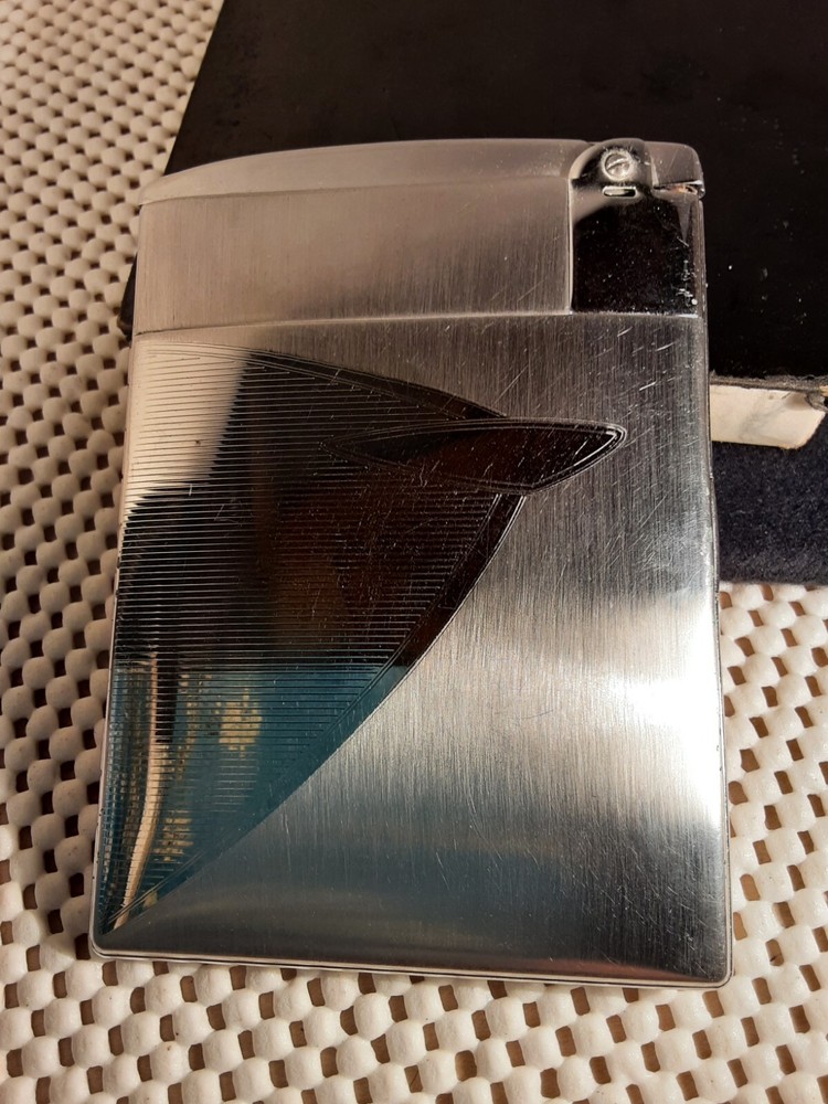 Vintage Ronson Escort lighter in case