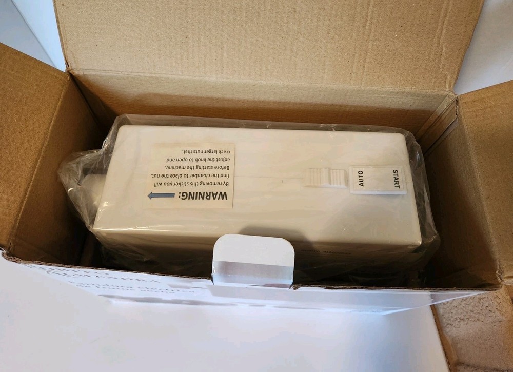 Pelamatic Robito Almendra Electric Nut Cracker Open Box