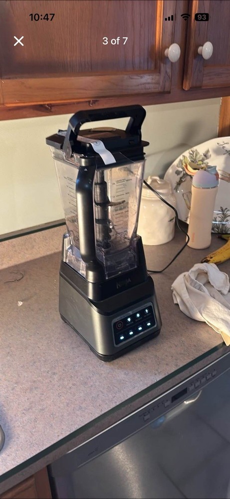 pitcher BROKEN ninja professional countertop blender SMART IQ still works