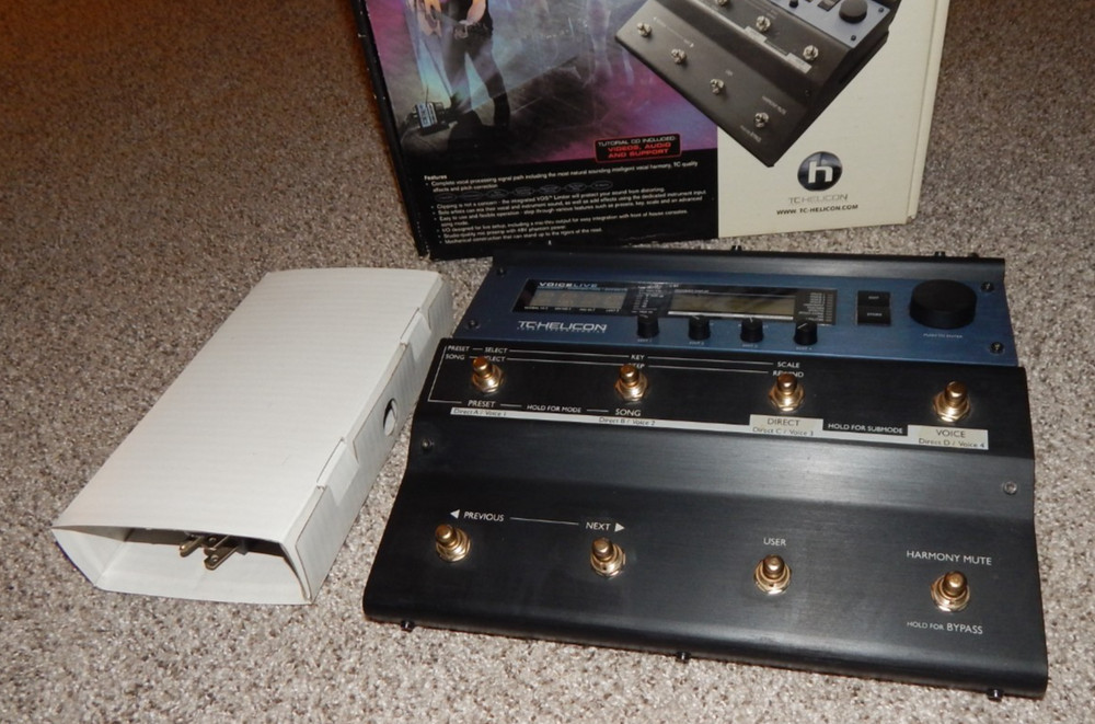 TC Helicon VOICE LIVE Vocal Harmony Effects Processor New