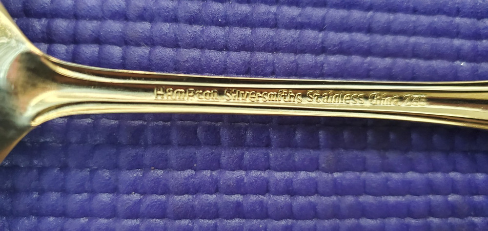 PLACESETTING FOR 8-Hampton Silversmiths SOPHIA Gold Electroplated SILVERWARE