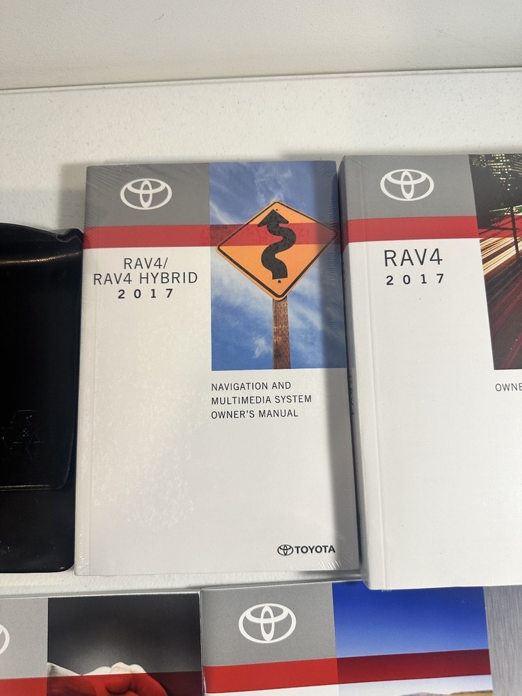 2017 Toyota RAV4 Owner's Manuals Set