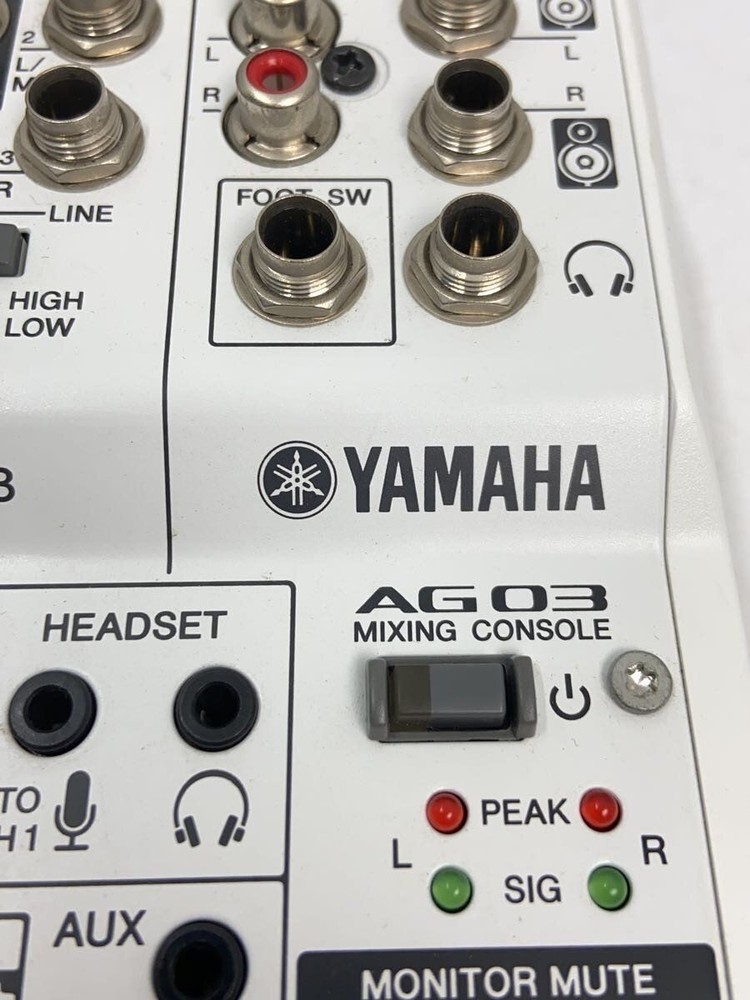 YAMAHA AG03 MIXER Used
