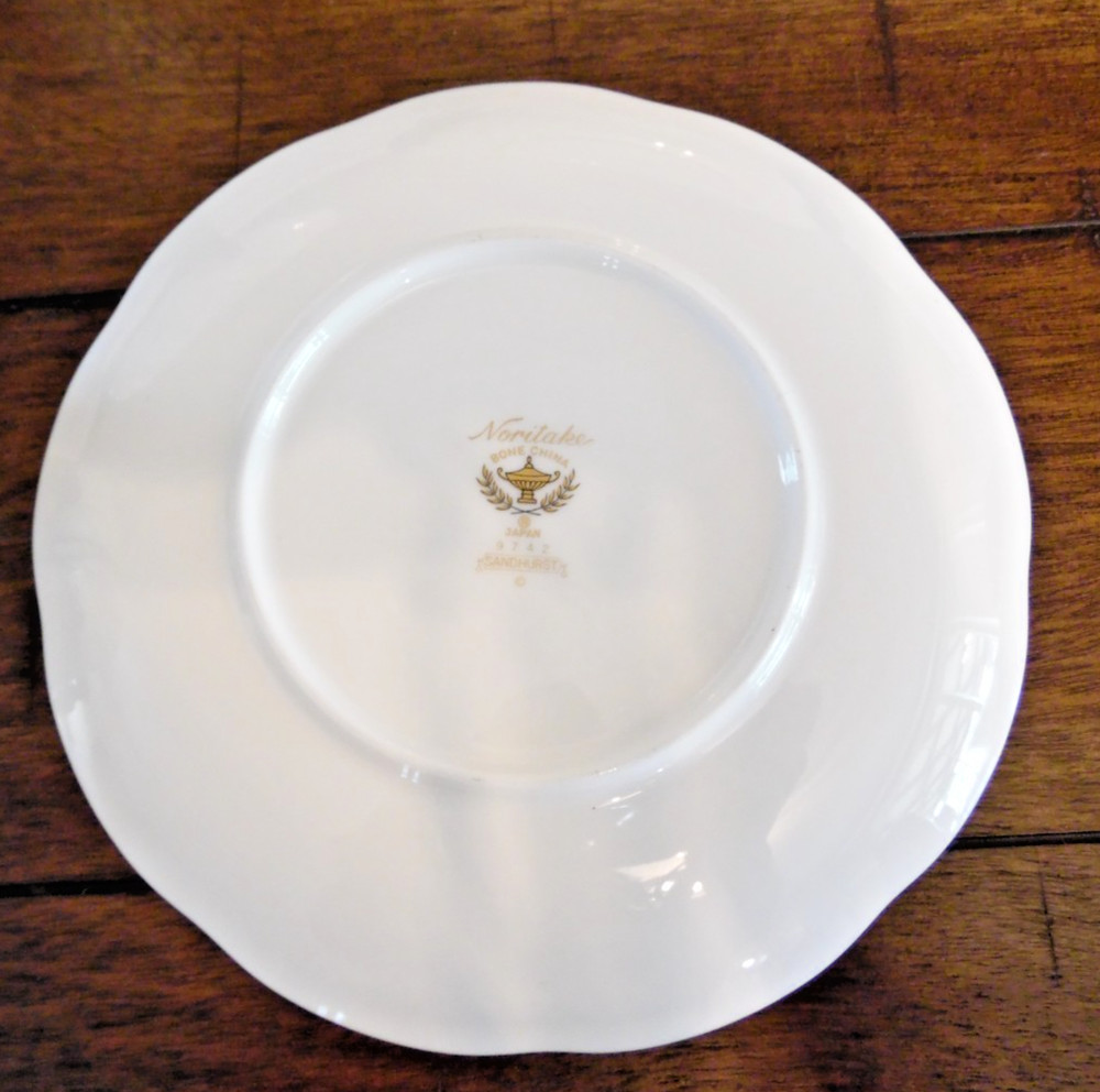 Noritake Sandhurst #9742 - 4 Piece Set, Dinner, Salad, Bread Plates & Cup