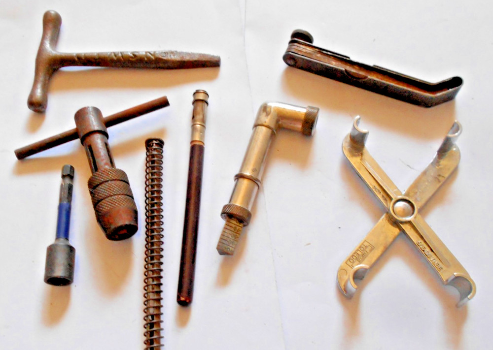 7  X ASSORTED MEASUREMENT TOOLS AND OTHERS