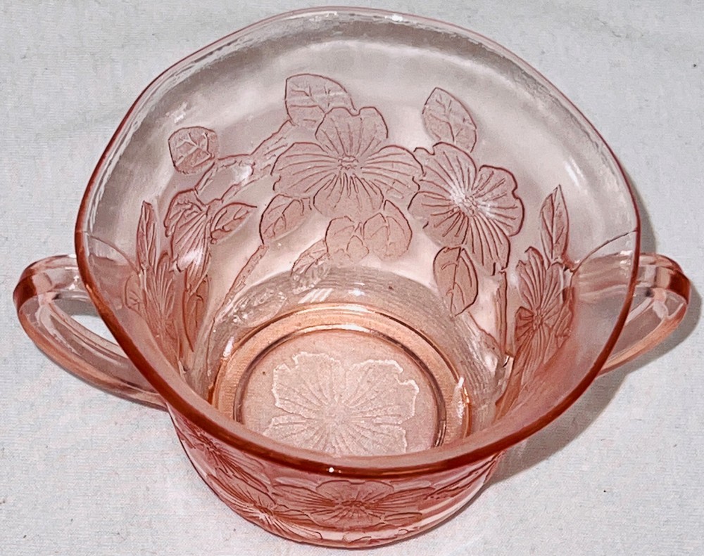 Macbeth Evans DOGWOOD PINK 2 1/2" THIN FLAT FLARED SUGAR