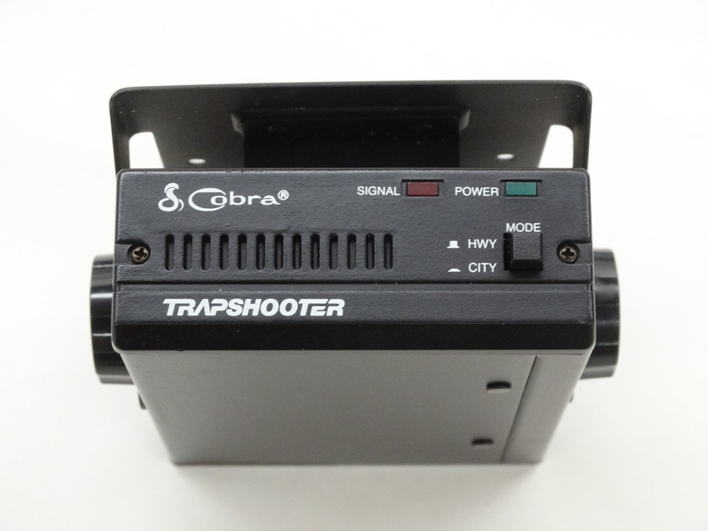 Cobra Trapshooter No. RD-2100 Radar Detector with Visor Mount