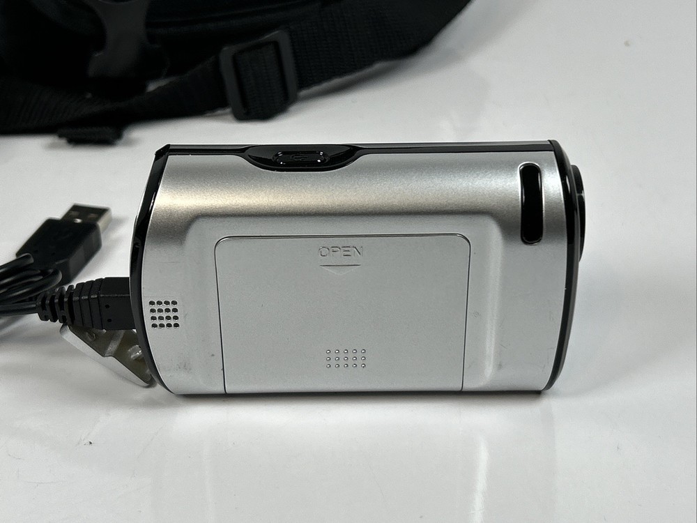 Delstar DV Handheld Camcorder Bundle Complete With Charging Cords Tested Works!
