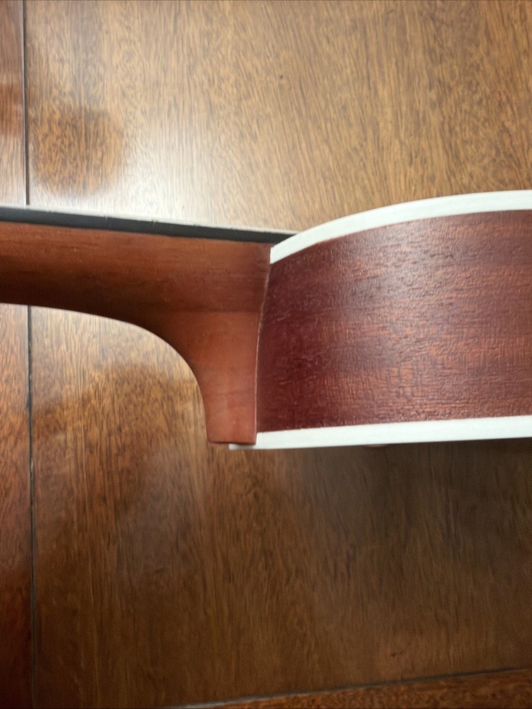 Lanikai Pineapple Ukulele Minty!