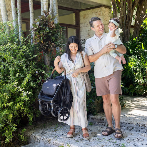 Joie Nutmeg Compact Stroller – Lightweight and Evergreen