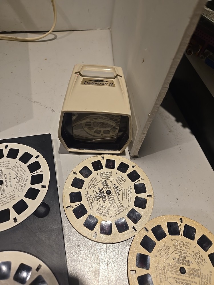 70's GAF Talking View-Master Projector Green Needs Bulb Fans Turn On Extras