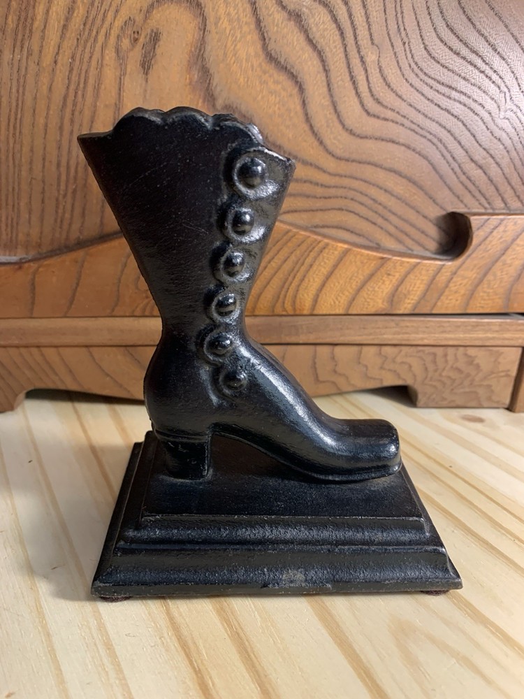 Cast Iron Victorian Shoe Bookends