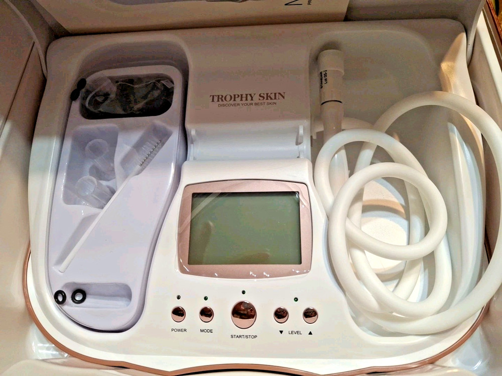 Trophy Skin MicrodermMD Professional Home Microdermabrasion System Open Box