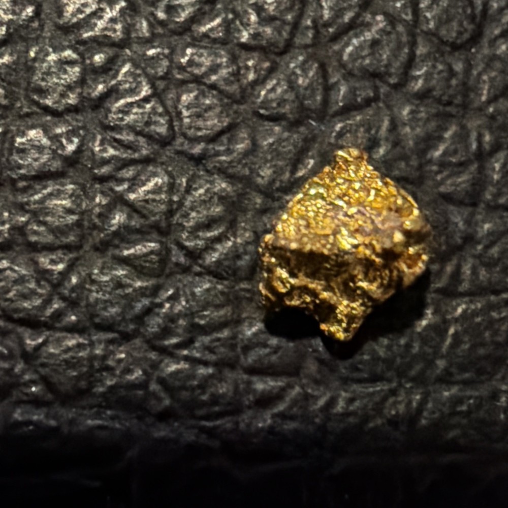 Natural Gold Nugget Australian 0.25 Grams- Crystallized