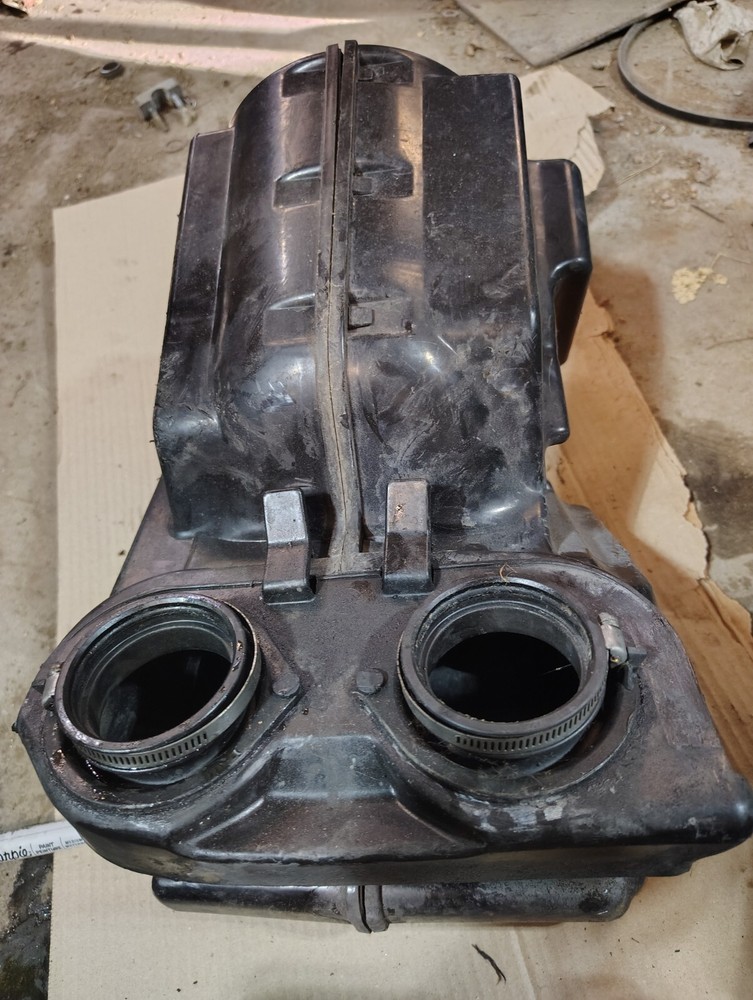2007 Polaris IQ 600 cfi airbox