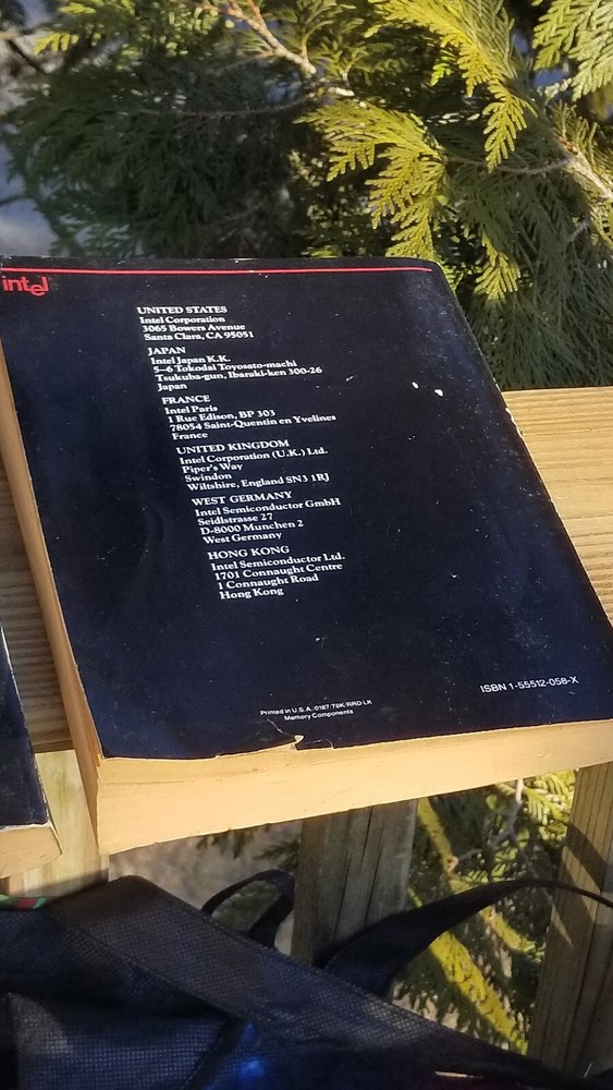 1 OR 2 VINTAGE ELECTRONICS BOOKS 1987 INTEL MEMORY COMPONENTS HANDBOOK