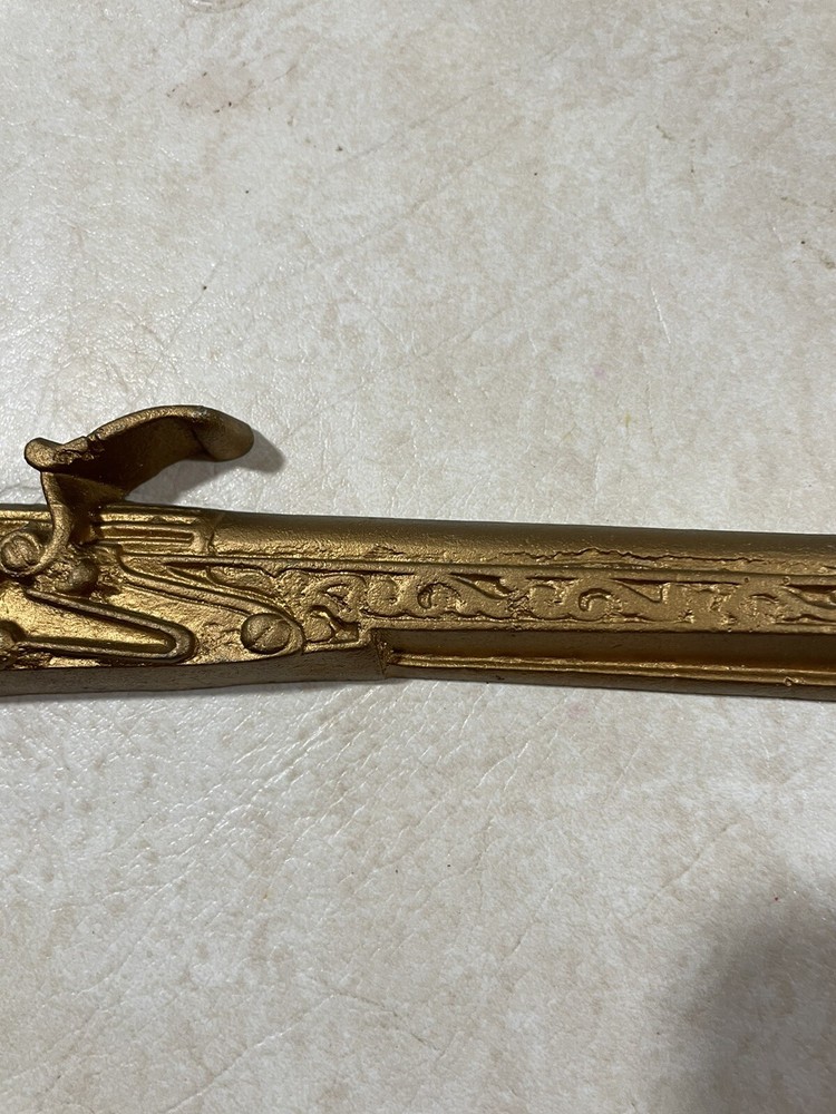 handmade wall hanging gun