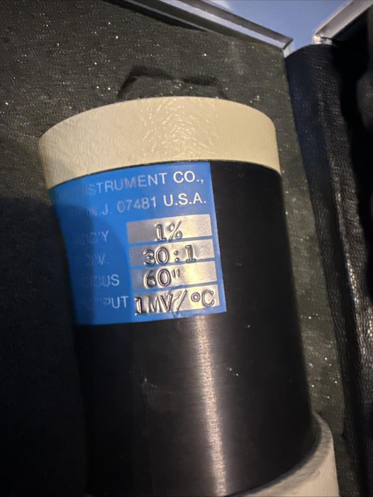 Mikron M80B-2CPH Digital Infrared Thermometer w/documents