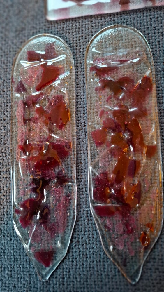 6 Assorted retro wine and clear infused glass slabs