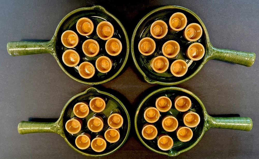 Vintage studio pottery ceramic set 4 eacargot pan handmade fine