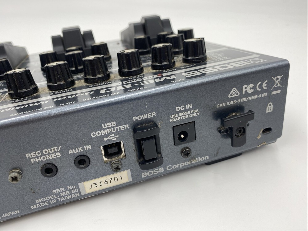 BOSS ME-80 Guitar Multiple Effects Pedal Board - Tested