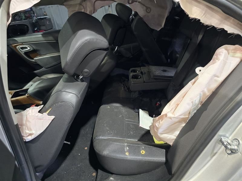 9-5 2011 Accessory Holders 591724