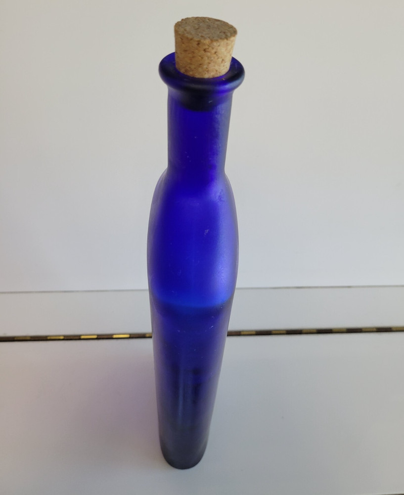 COBALT BLUE SLIM BOTTLE SOLID DESIGN 12 INCHES HOLDS 36 OZS