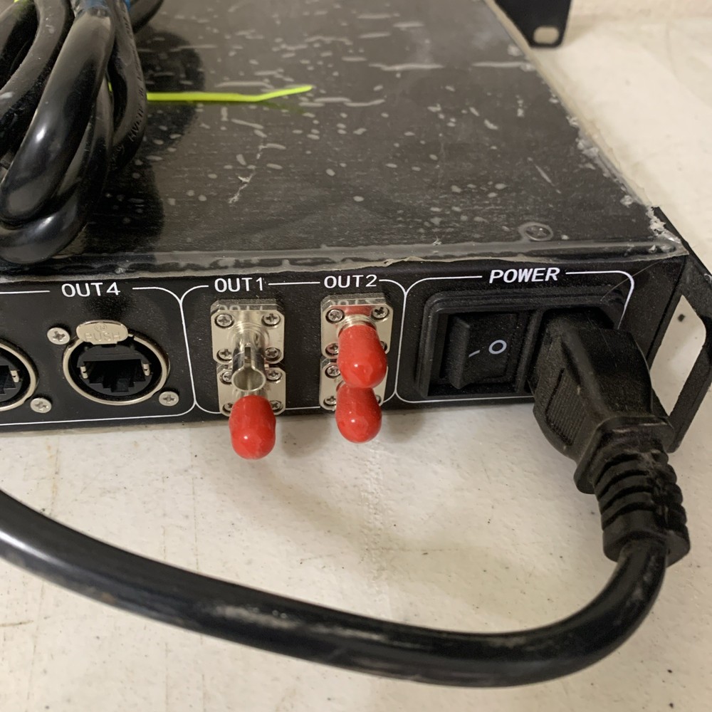 Glux VSP-F2L4 LED Video Processor Screen Controller 1U Rackmount Tested