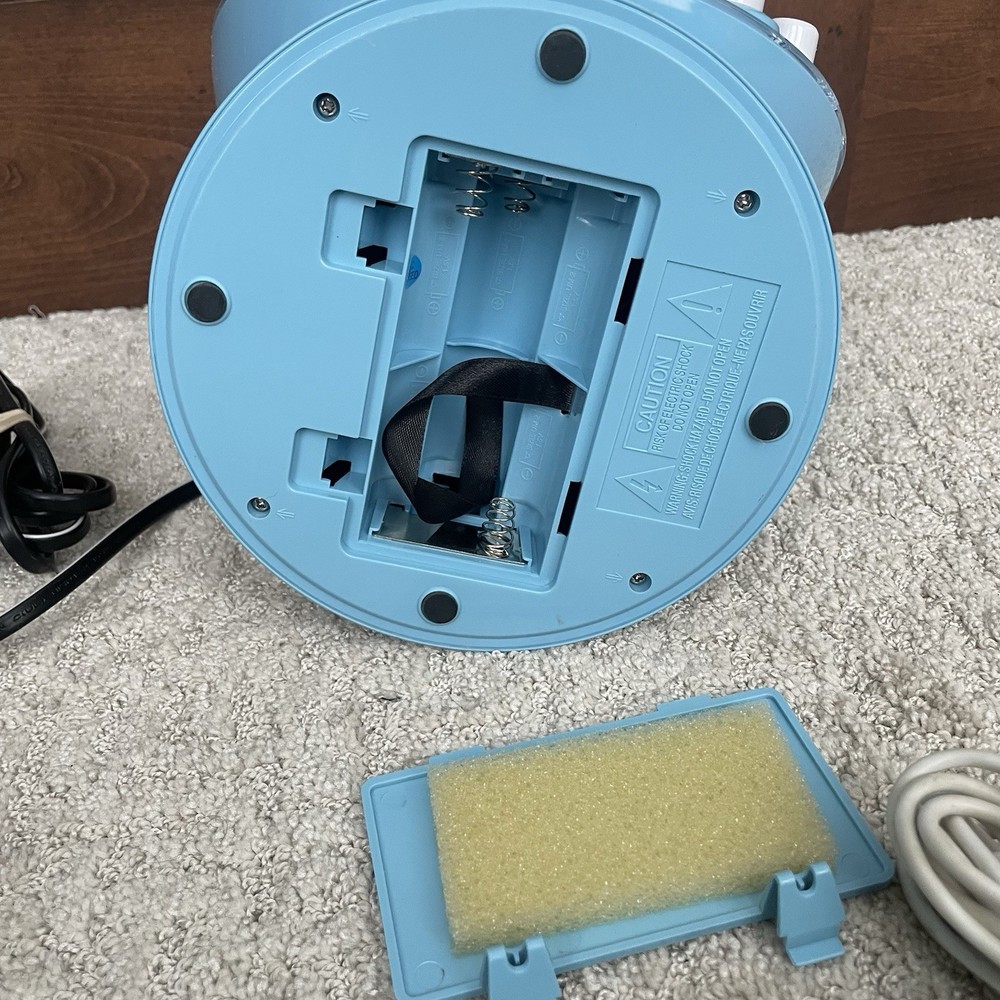 Disney Frozen Lighted Karaoke Machine Includes One Microphone Tested Works!