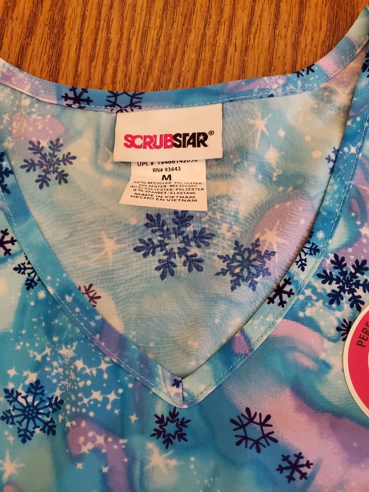 Scrubstar Snowflake Scrub Top Medium!! NWT!! Blue