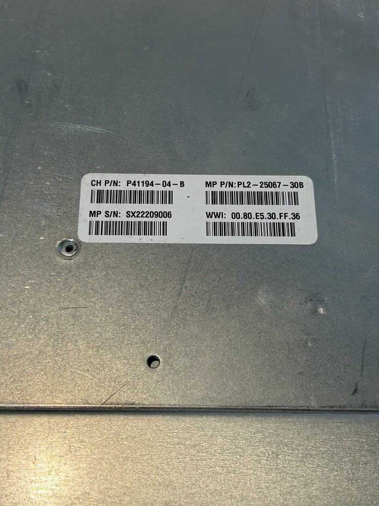 NetApp P41194-04-B 24-Bay SFF Storage Array w/ 2X P41139-07-C Controllers 2x AC