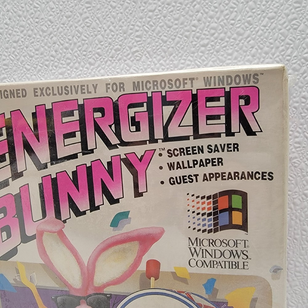Vintage Windows Energizer Bunny Screensaver Software & Hate Wordperfect 6 Book