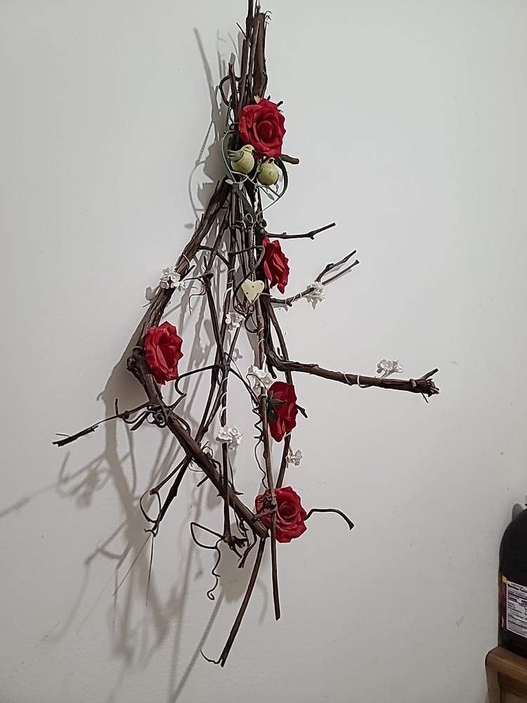 Grape Vine Swag With Roses