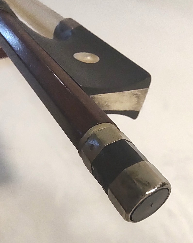 Robert M. Ernst Violin Bow, Round Pernambuco, Handmade, Germany