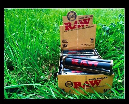 RAW 110mm Hemp Plastic Adjustable 2Way Rolling Machine ROLLS REGULAR AND THINS
