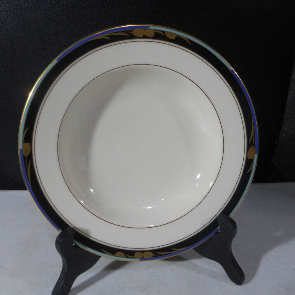Mikasa Chatelaine LAN17 Fine Ivory Rim Soup Bowl
