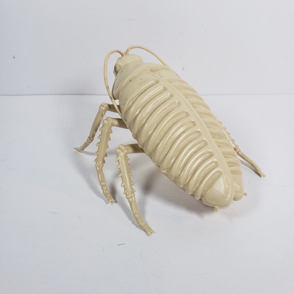 Pan Asian Creations Light Up Skeleton Cockroach