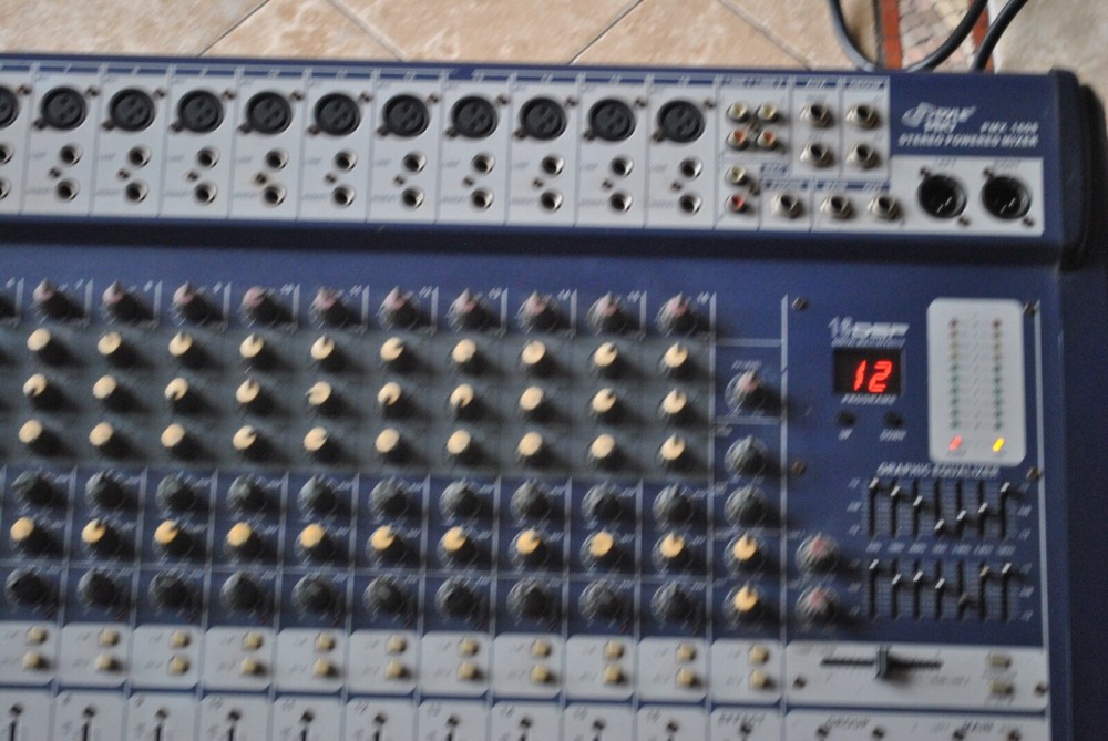 pyle pro pmx 1608 16 chanel 1200 watts mixer