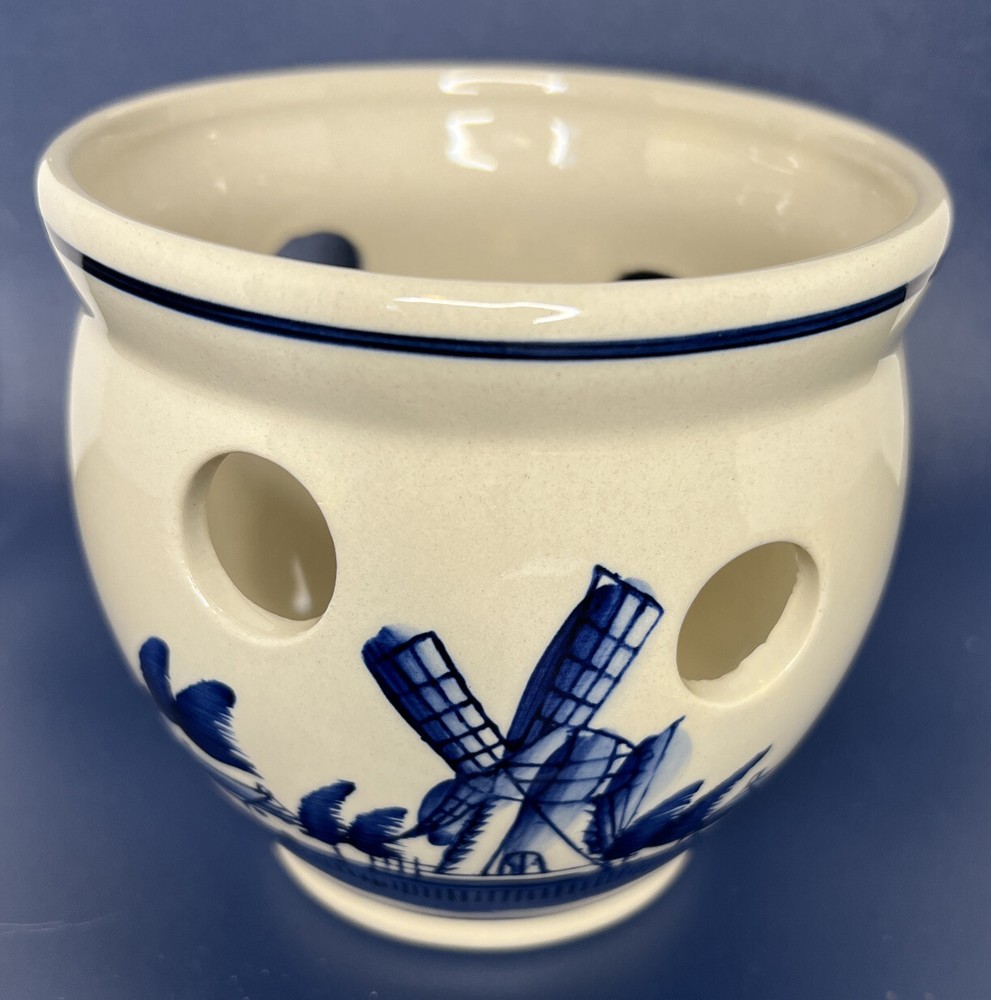 Blue & White Bulb Pot ~ Unmarked
